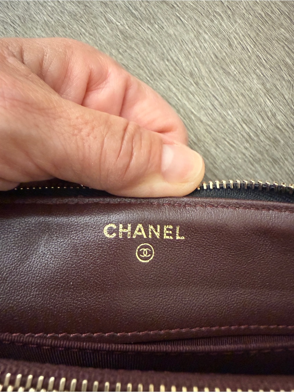 CHANEL Black Quilted Leather Zip Pouch/Clutch with Gold CC - Picture 7 of 10